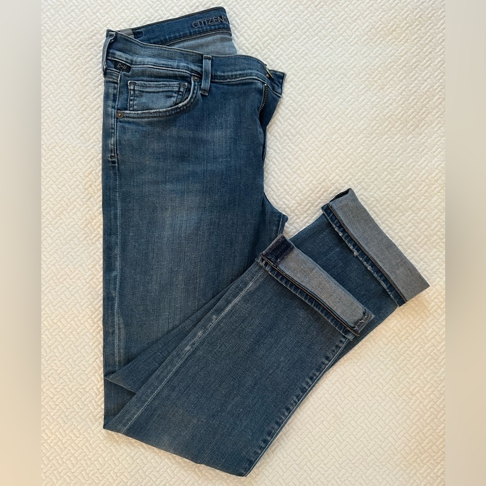 Citizens of Humanity, “Phoebe cropped” Denim cropped Jeans in Classic Blue